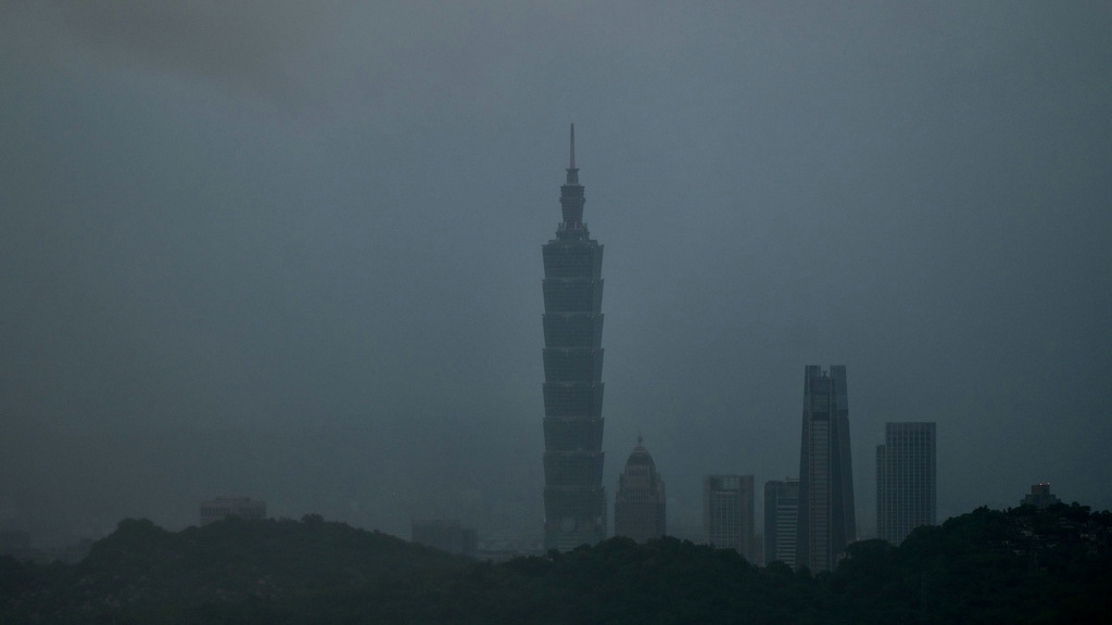耀世平台：台当局：台湾经济景气创“14年新低”
